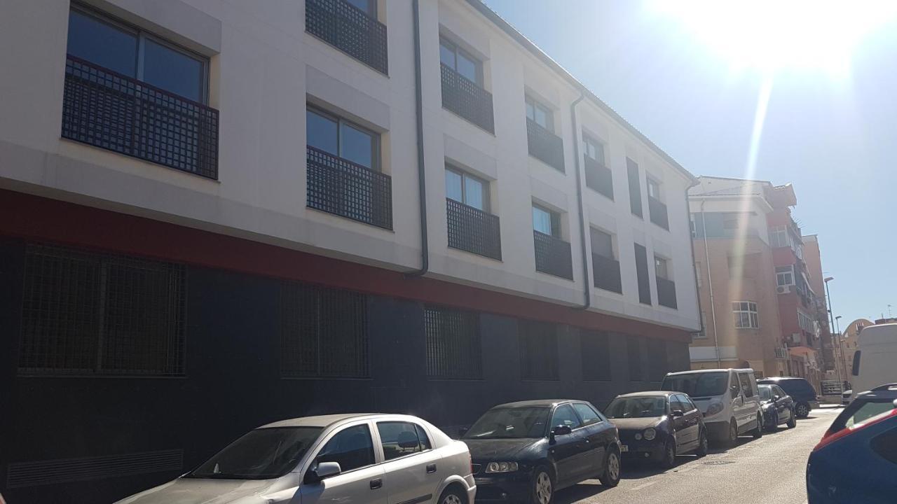 A Space That Feels Like Home With Private Parking مالقة المظهر الخارجي الصورة